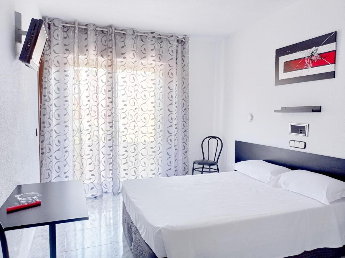 Hostal Lady Ana Maria Collado Villalba Exterior photo