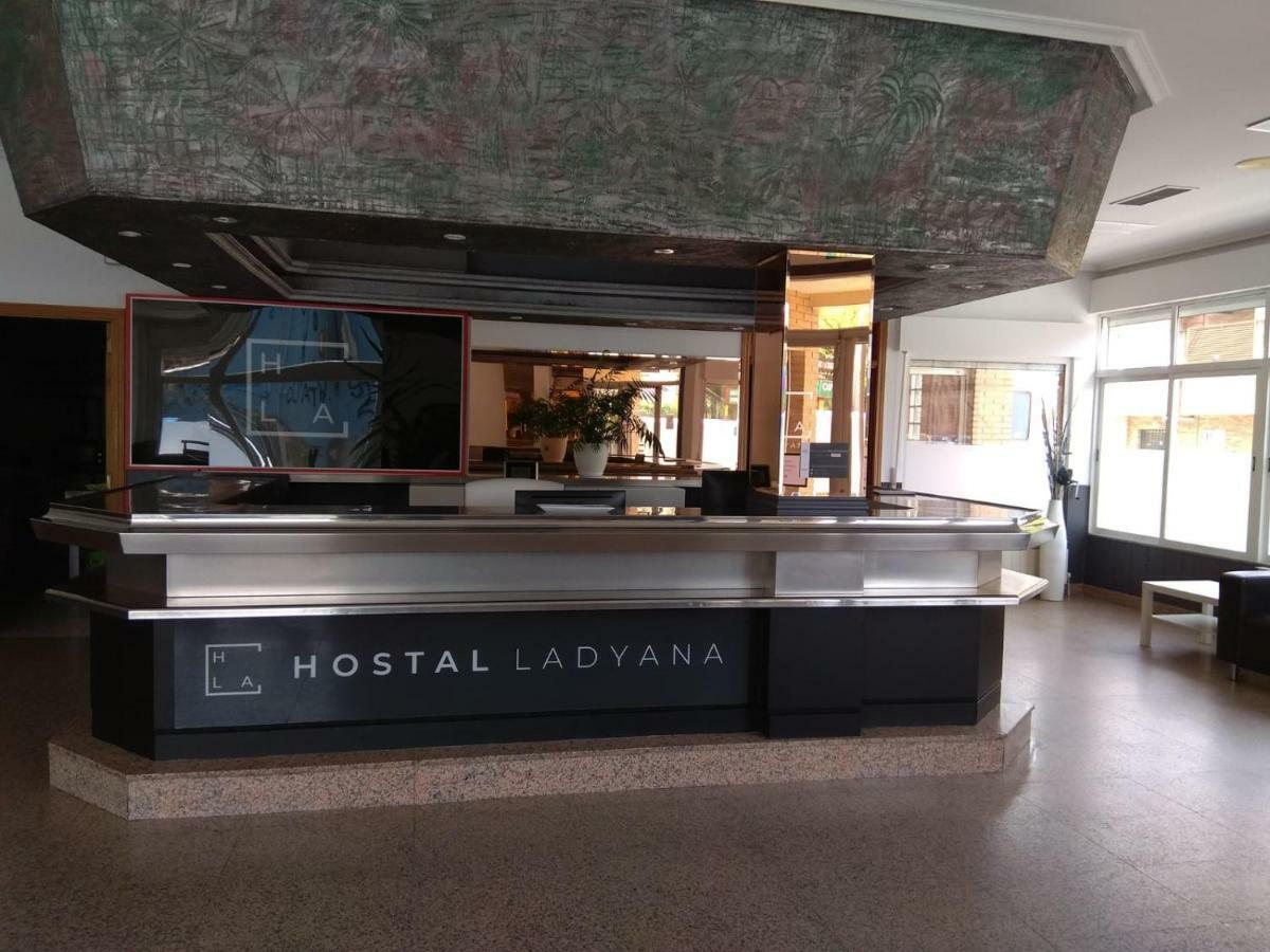 Hostal Lady Ana Maria Collado Villalba Exterior photo